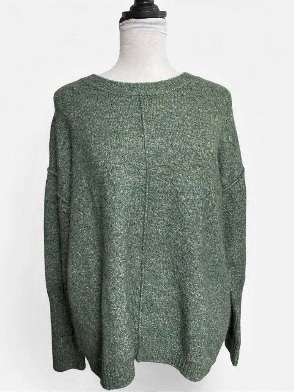 Legendary Outfitters Green Sweater Size Large